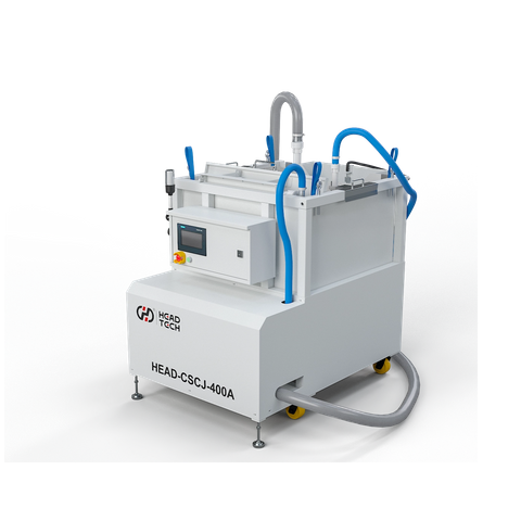 Пустой песок из машины с надписью водой 