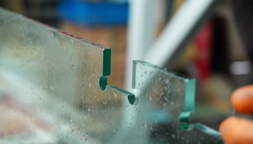 Можете ли вы представить себе производить стекло в ванной за 45 секунд?